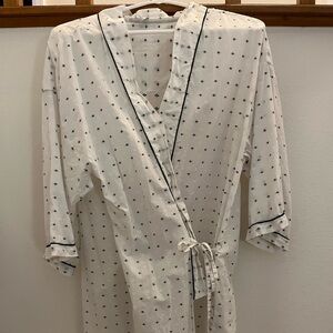 Domi women white kimono robe in koi pattern